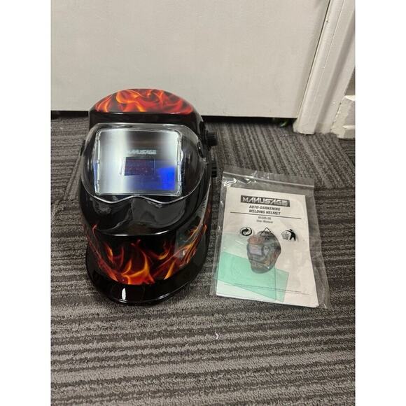 Welding Helmet Solar Powered Auto Darkening Welding Helmet, Wide Shade - Picture 7 of 12